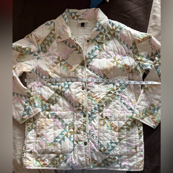 Quilted Patterned Jacket - Picture 5 of 5